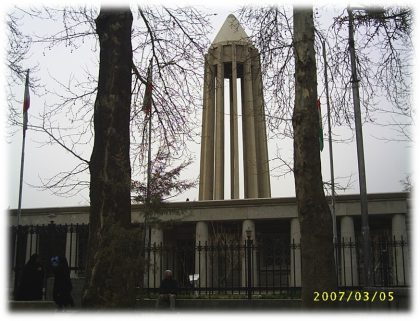 دانلود پروژه معماری بررسی کامل آرامگاه بوعلی سینا - Image 3