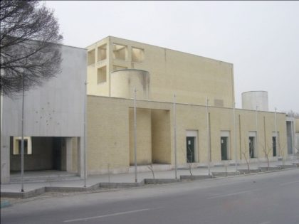 دانلود پاورپوینت معماری تحلیل بنای فرهنگسرای فرشچیان - Image 2