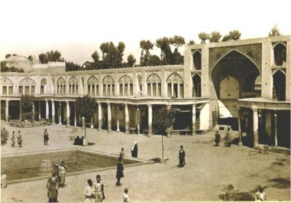 دانلود پاورپوینت نظام اجتماعی شکل دهنده شهر قاجاری - Image 3